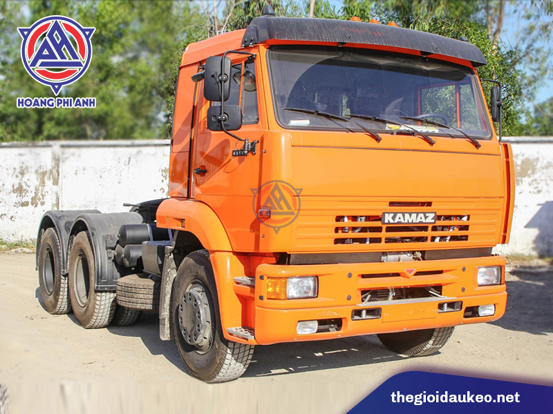 xe đầu kéo kamaz